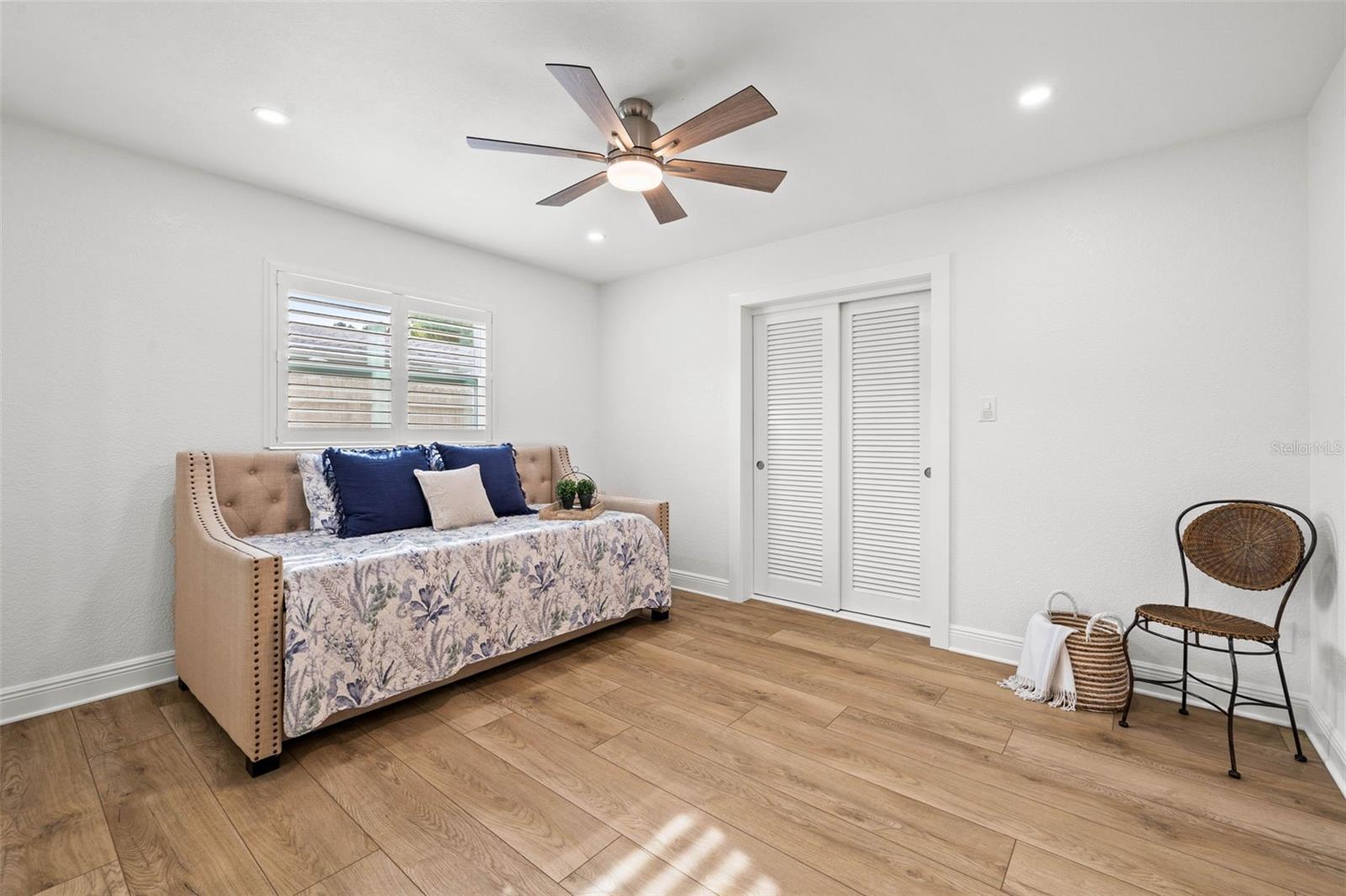 3442 BAYSHORE BLVD NE