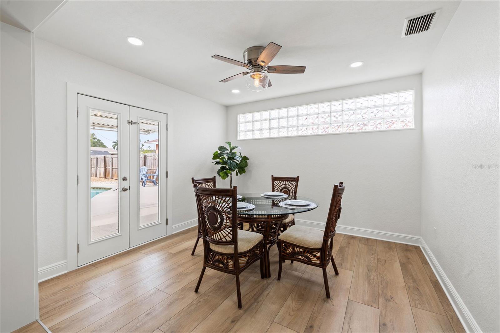 3442 BAYSHORE BLVD NE