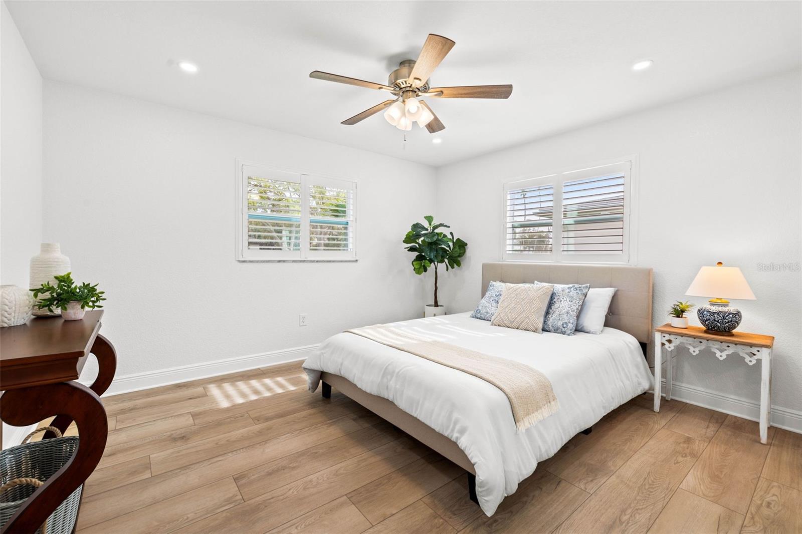 3442 BAYSHORE BLVD NE