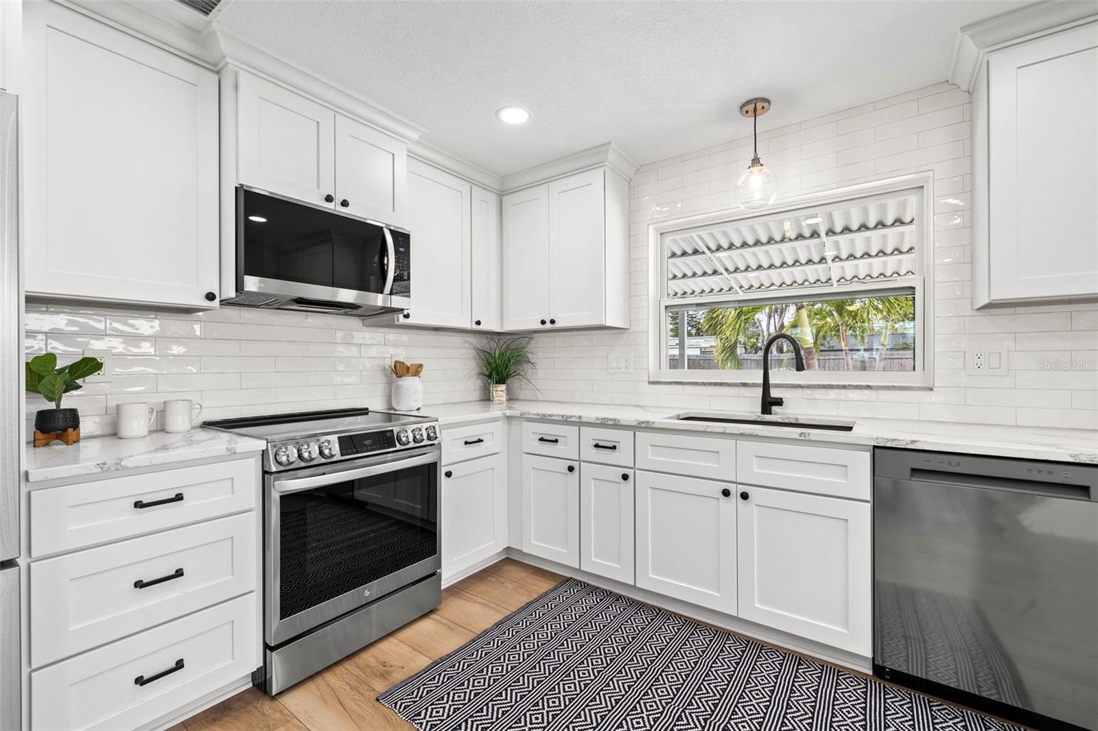 3442 BAYSHORE BLVD NE