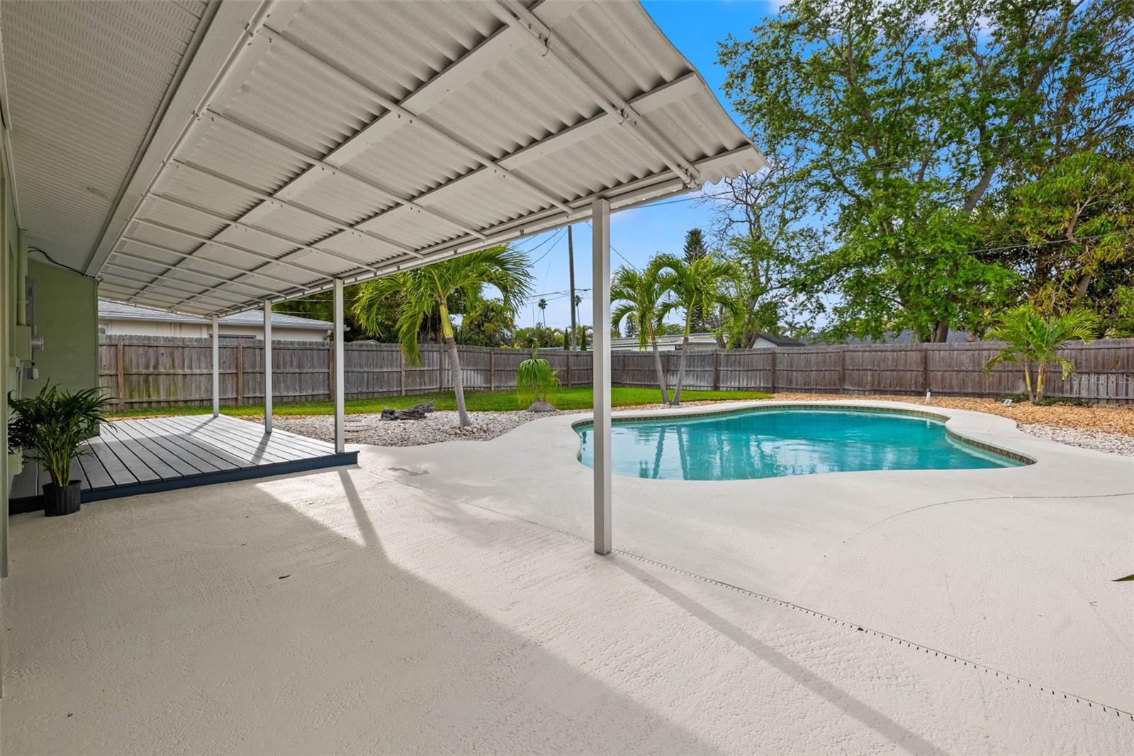 3442 BAYSHORE BLVD NE