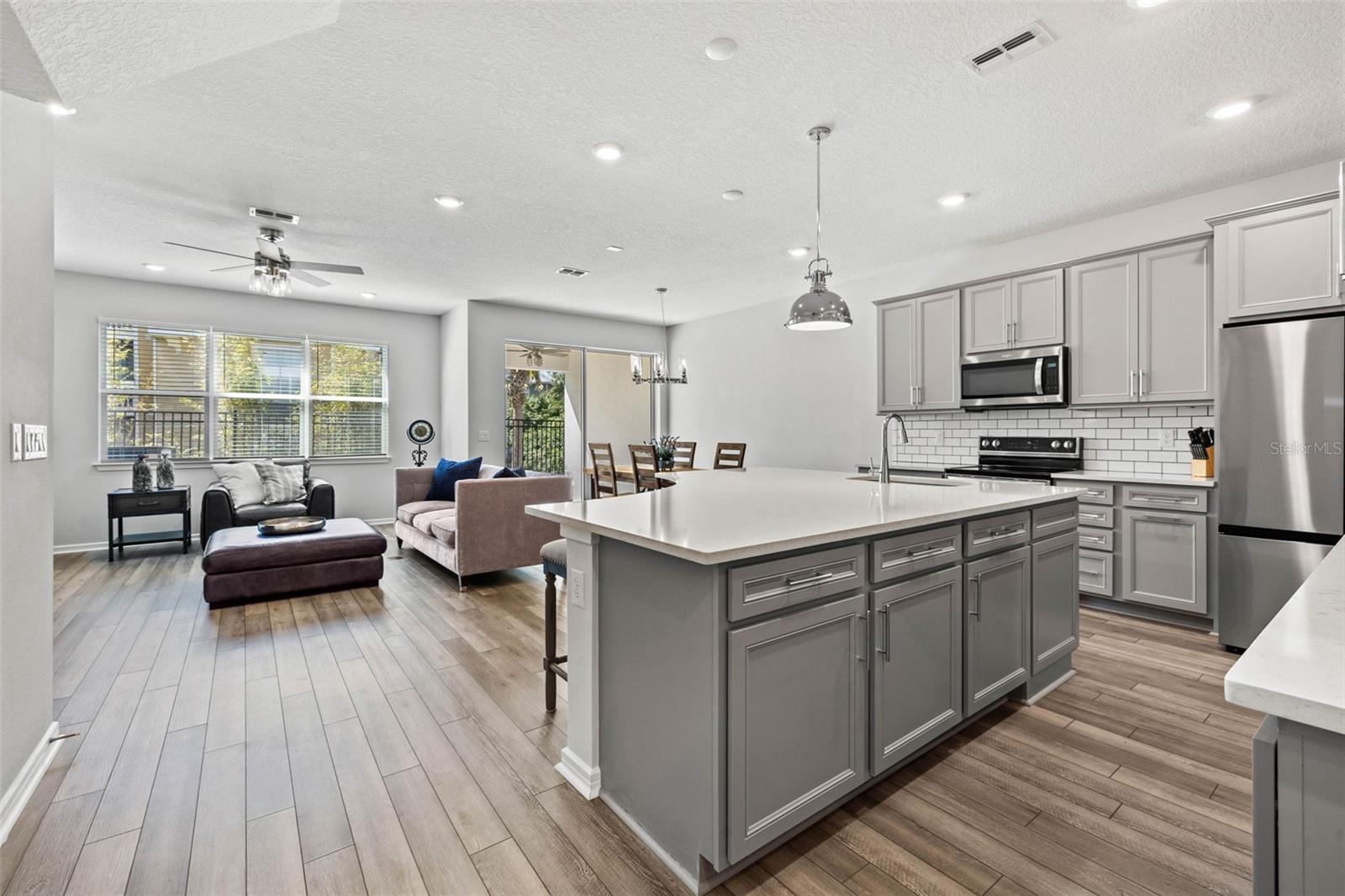 11262 BEACH WALK WAY NE