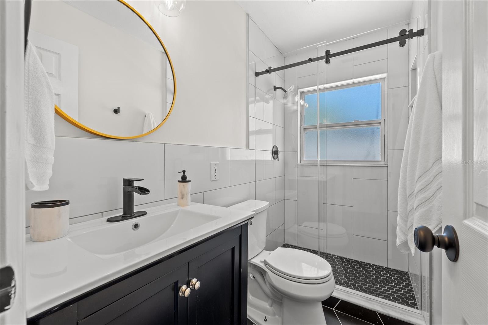 4511 HUNTINGTON ST NE