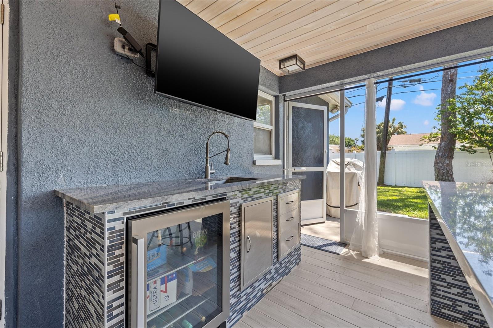 4511 HUNTINGTON ST NE