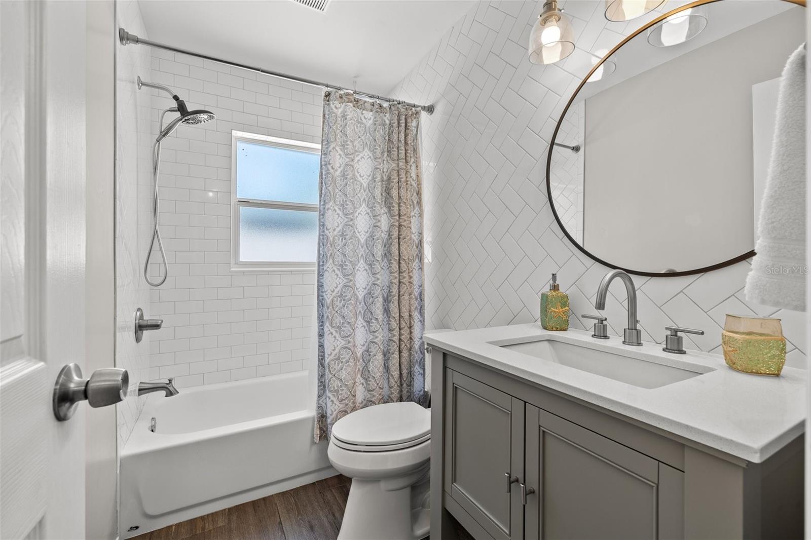 4511 HUNTINGTON ST NE