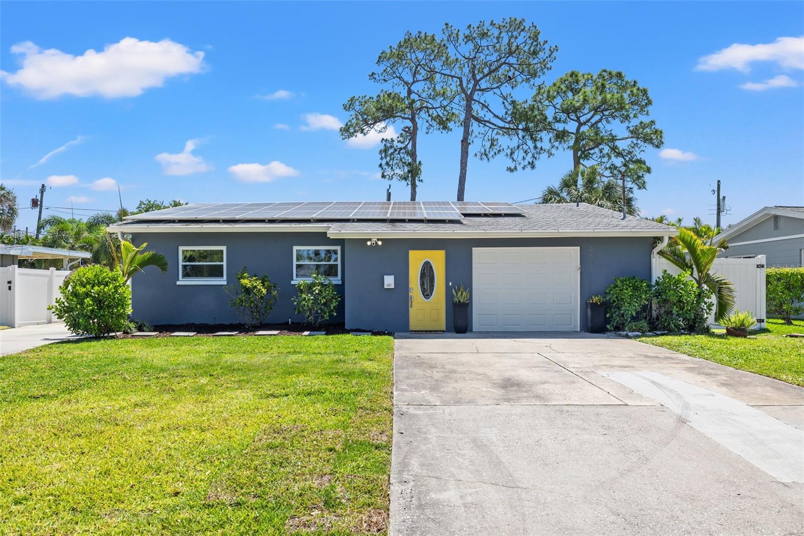 4511 HUNTINGTON ST NE