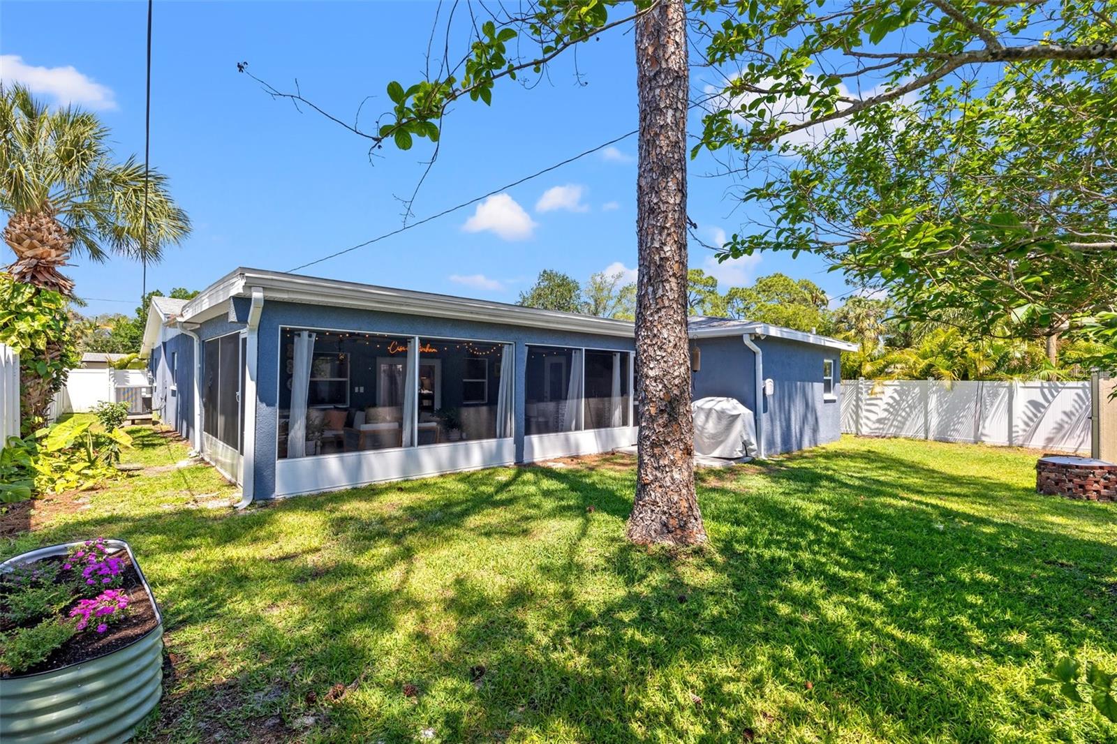 4511 HUNTINGTON ST NE