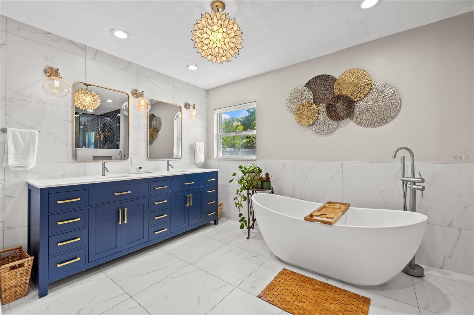 4511 HUNTINGTON ST NE