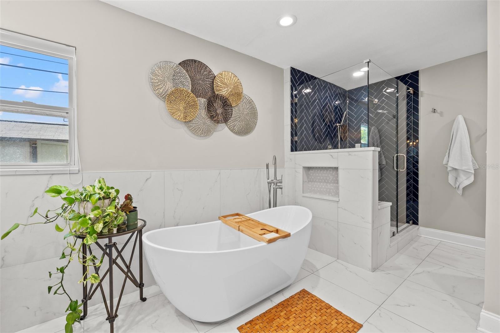 4511 HUNTINGTON ST NE