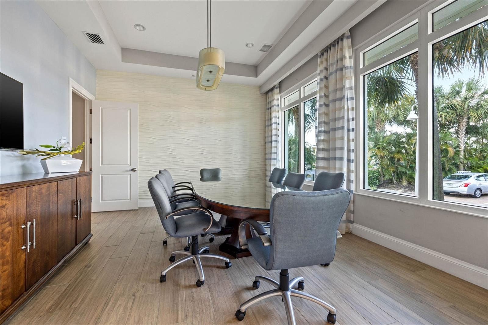 1325 SNELL ISLE BLVD NE #712