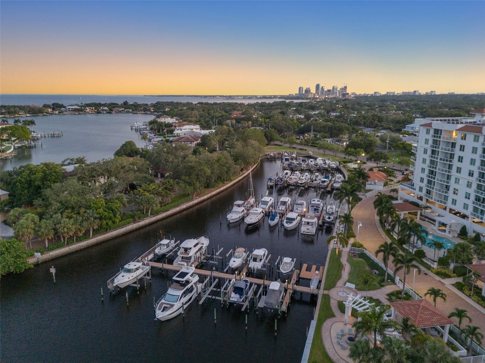 1325 SNELL ISLE BLVD NE #712