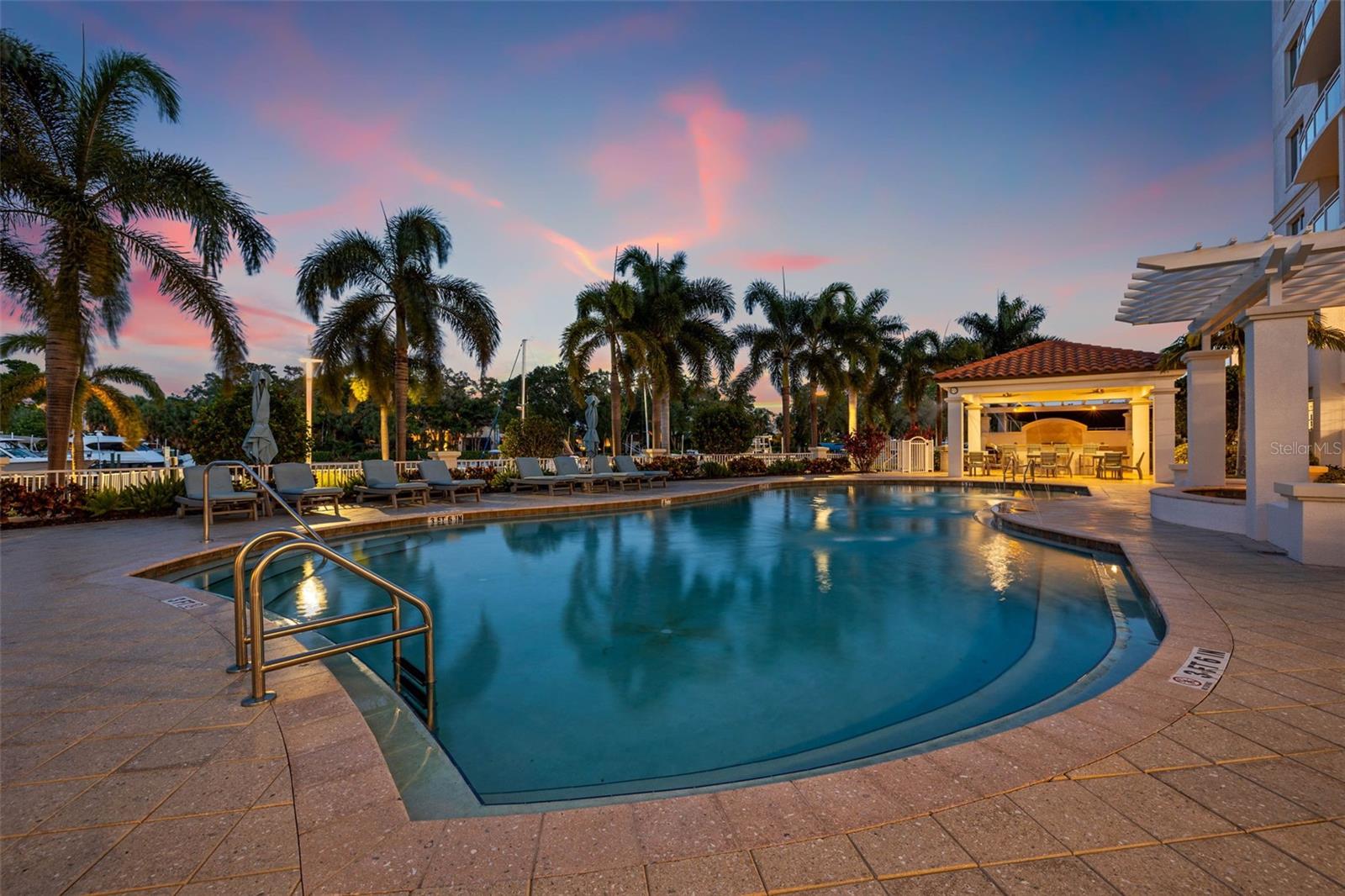 1325 SNELL ISLE BLVD NE #712