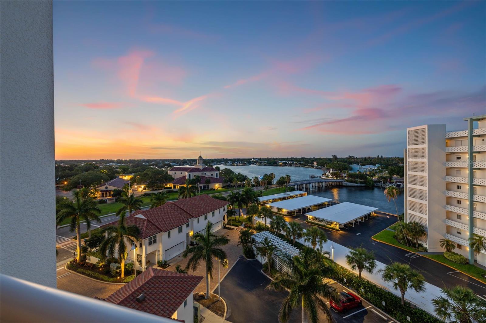 1325 SNELL ISLE BLVD NE #712