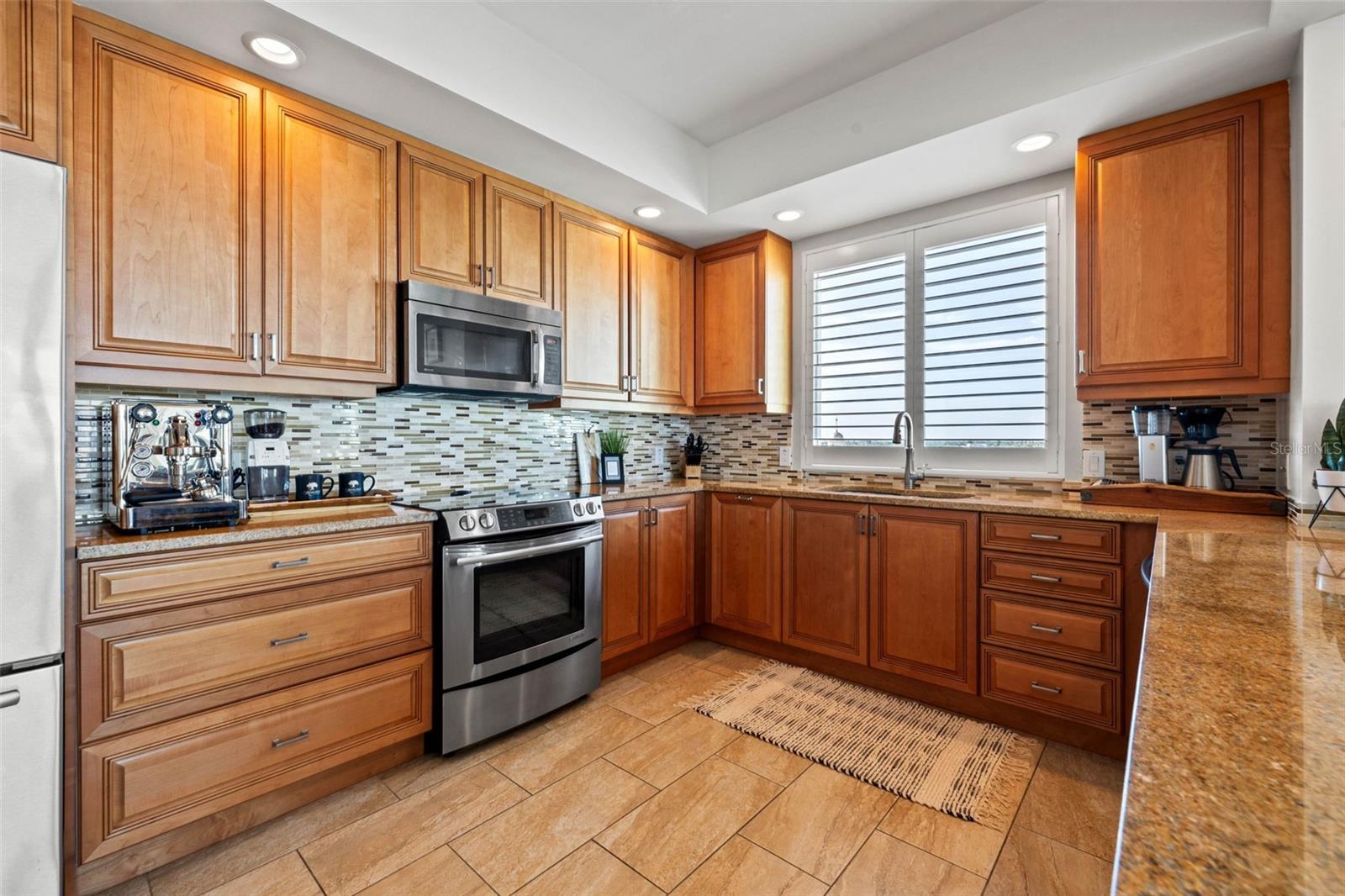 1325 SNELL ISLE BLVD NE #712