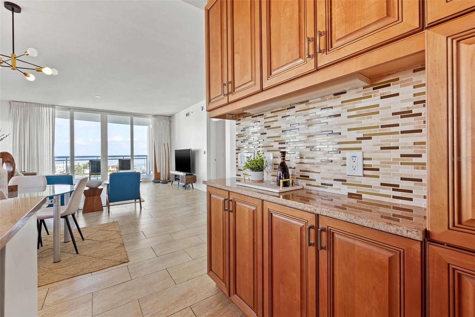 1325 SNELL ISLE BLVD NE #712