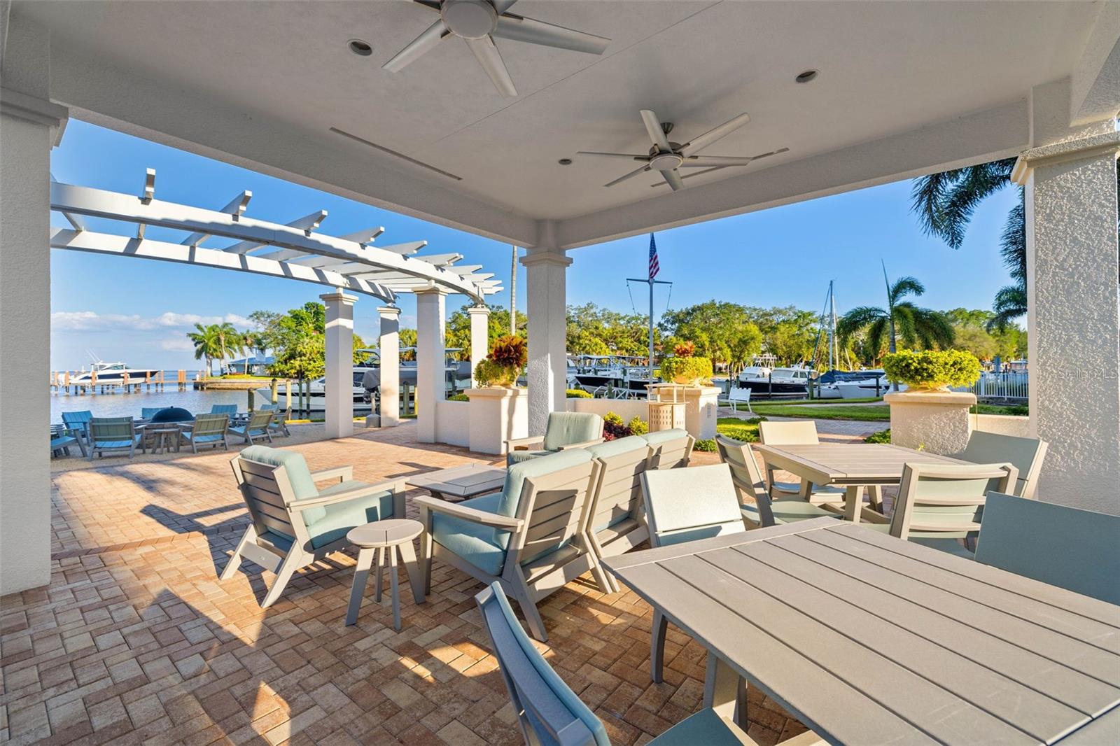 1325 SNELL ISLE BLVD NE #712