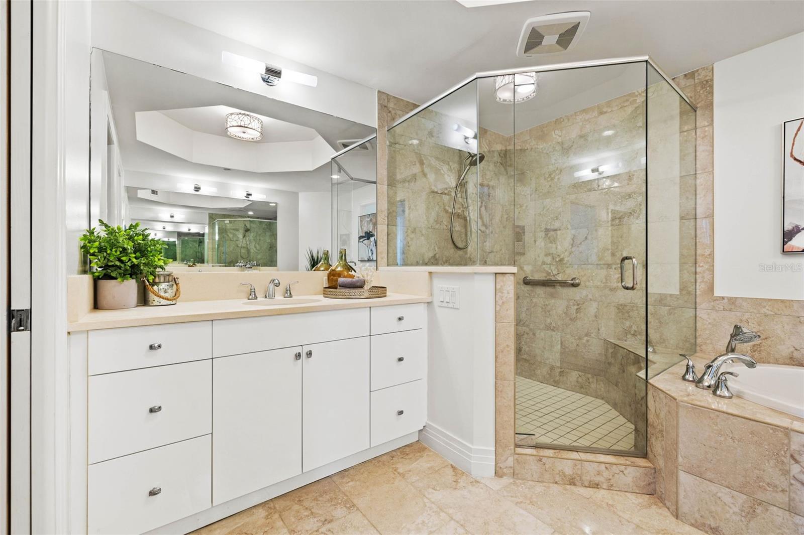 1325 SNELL ISLE BLVD NE #712