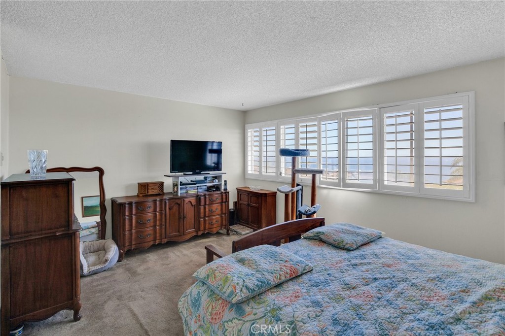 2235 W 25th Street 213