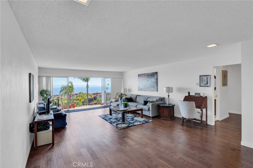 2235 W 25th Street 213