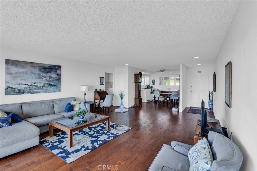 2235 W 25th Street 213