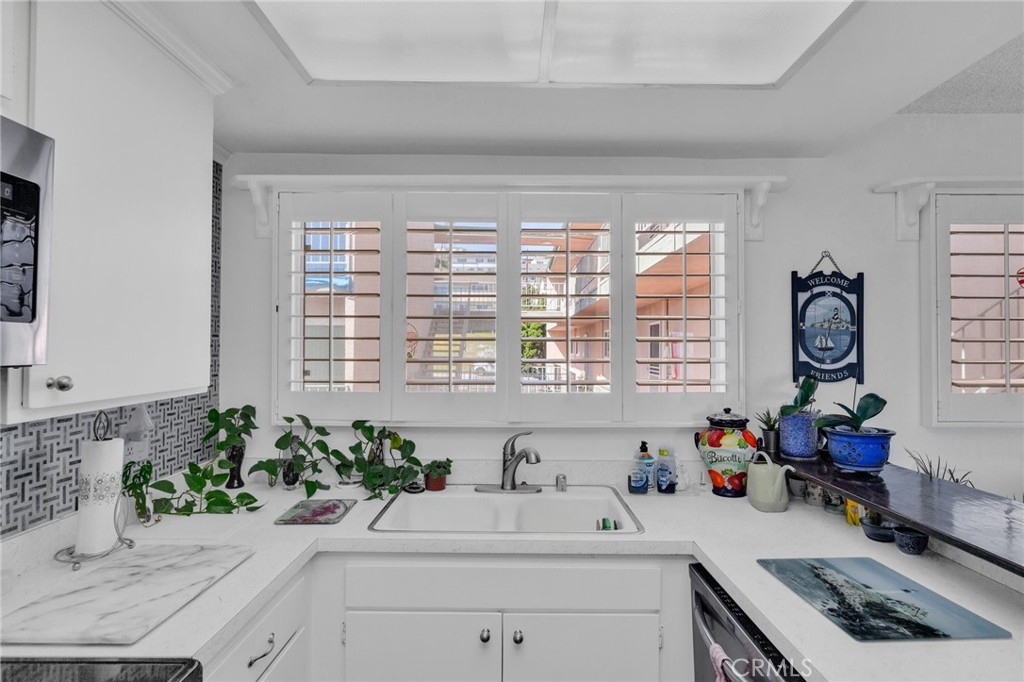 2235 W 25th Street 213