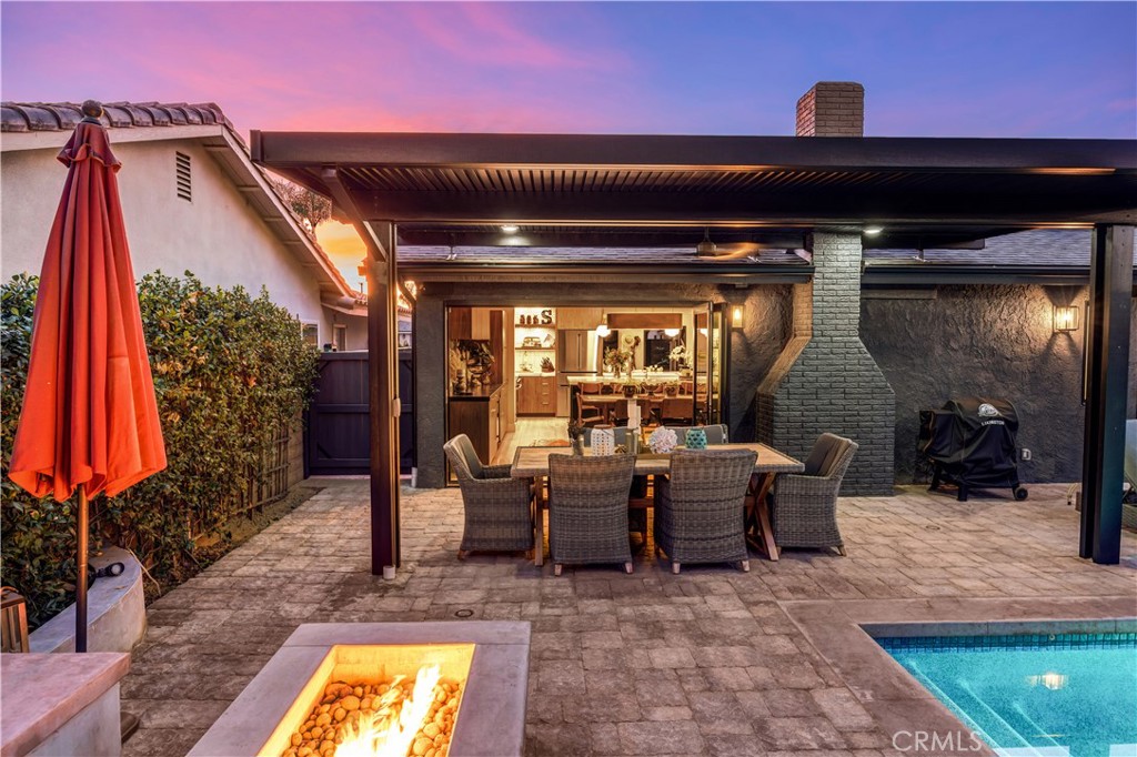 187 S Shattuck Place