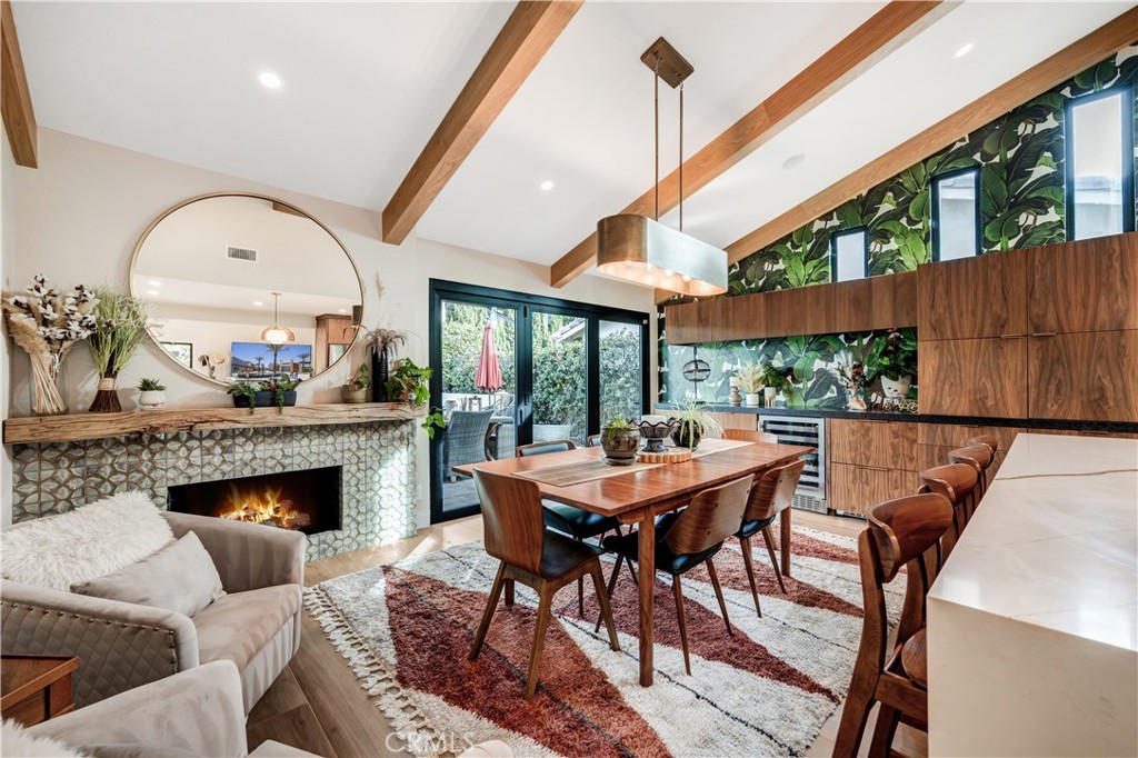 187 S Shattuck Place