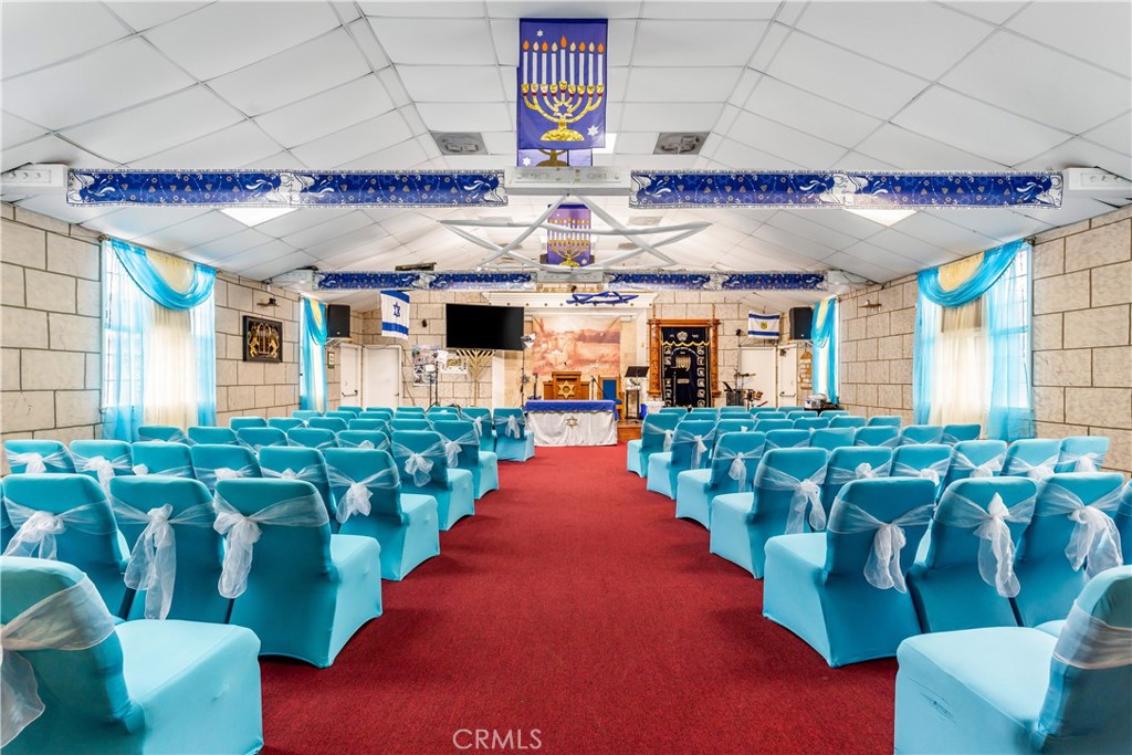 10536 S Grevillea Avenue