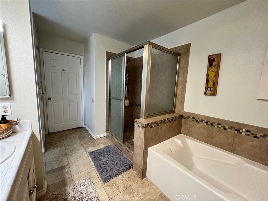 1418 Brett Place 319