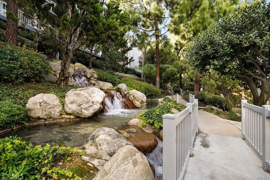 1418 Brett Place 319