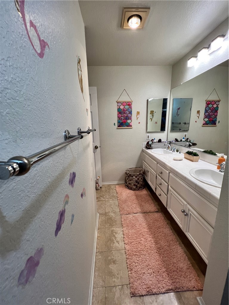 1418 Brett Place 319