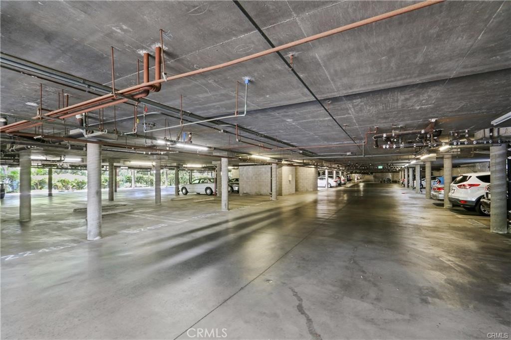 1418 Brett Place 319