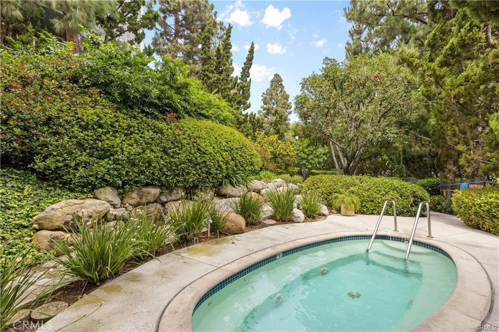 1418 Brett Place 319