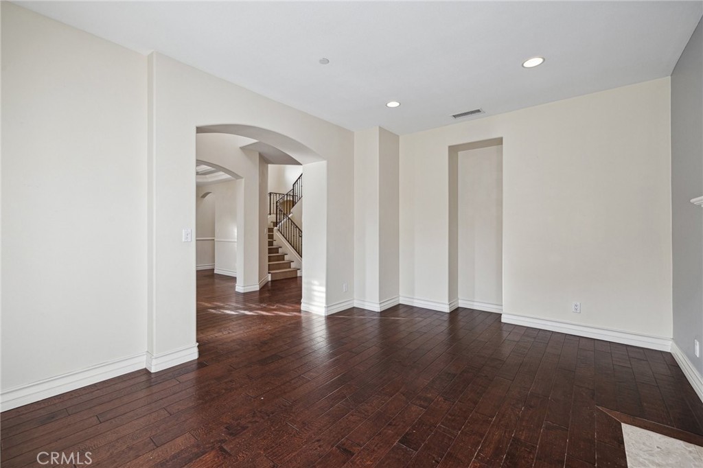 2005 Dufour Avenue A