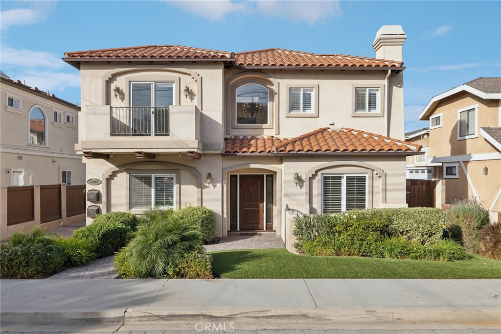 2005 Dufour Avenue A