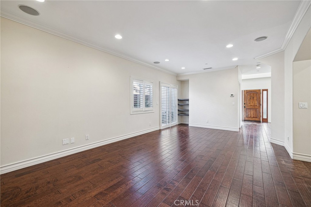 2005 Dufour Avenue A