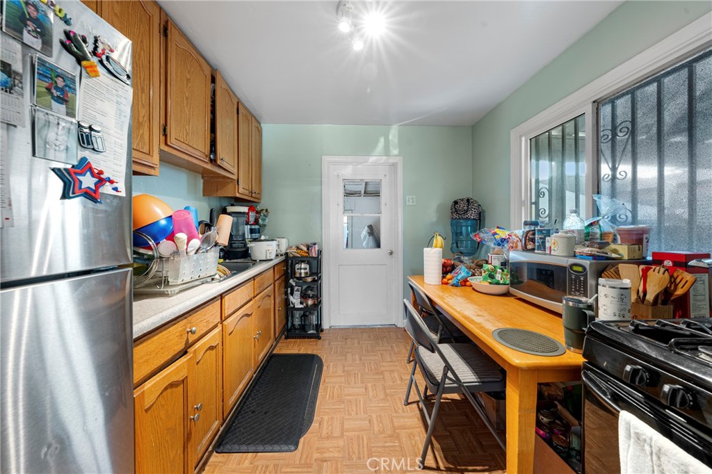 20927 Shearer Avenue