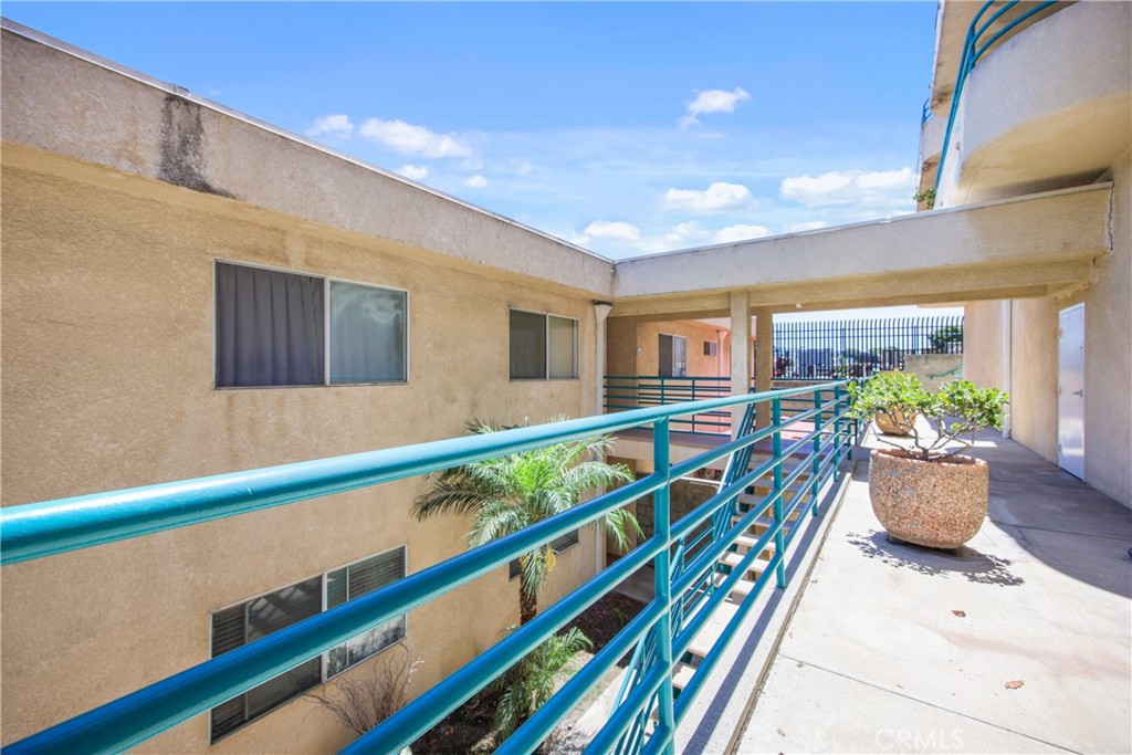 2222 S Mesa Street 8