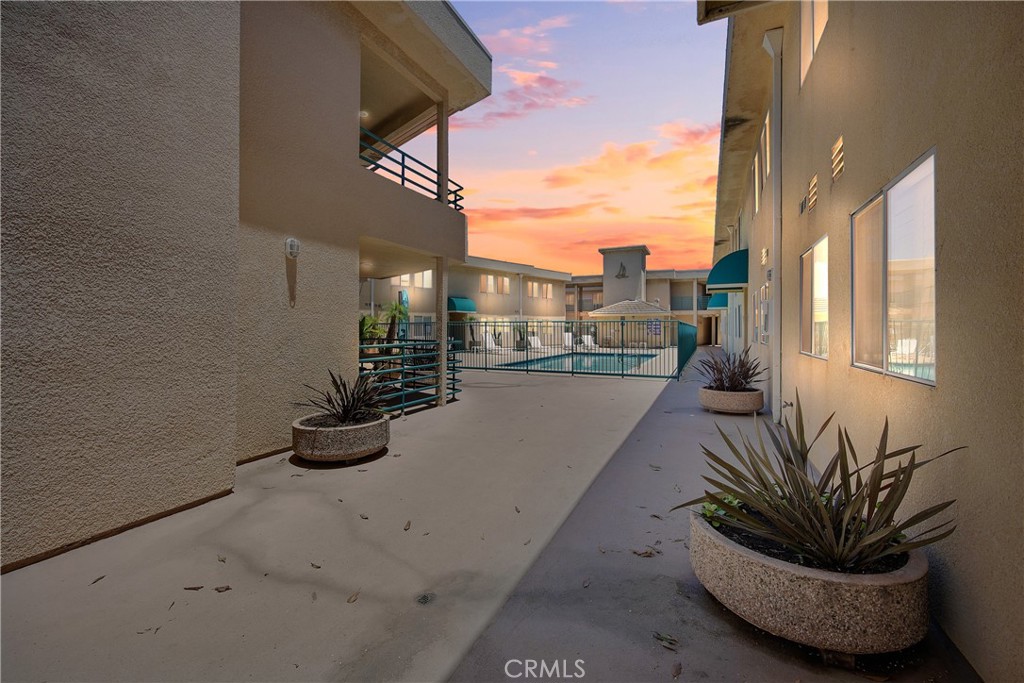 2222 S Mesa Street 8