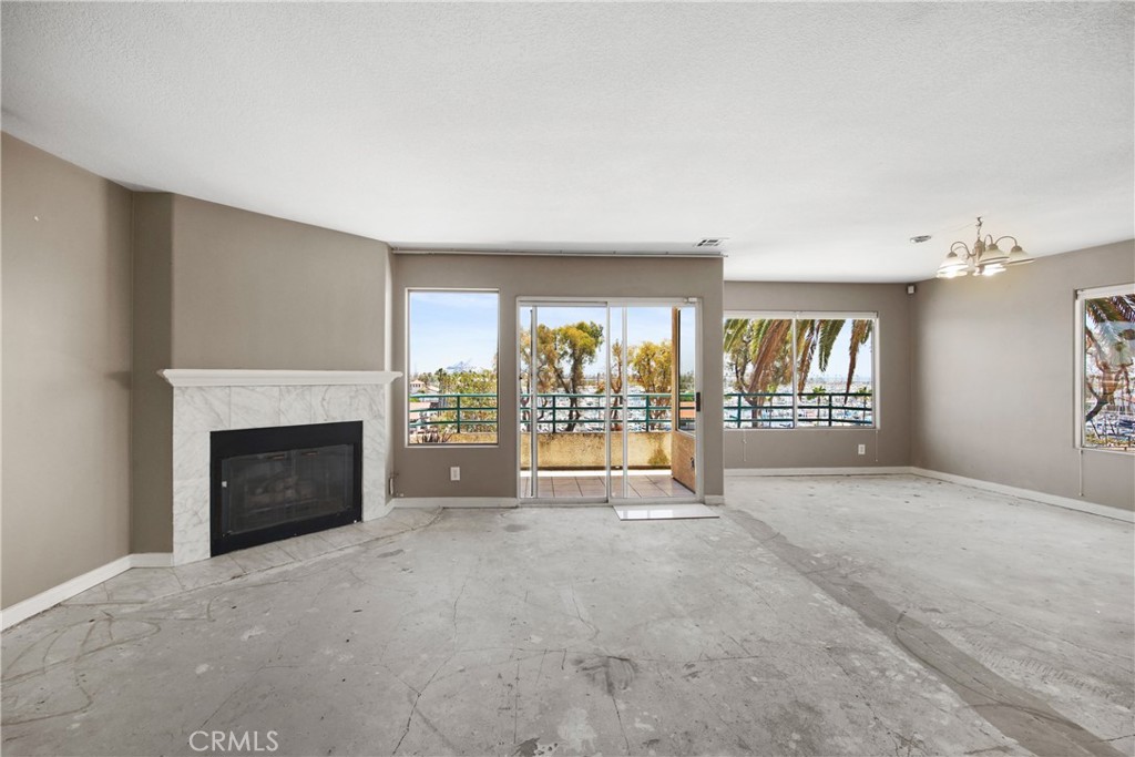 2222 S Mesa Street 8