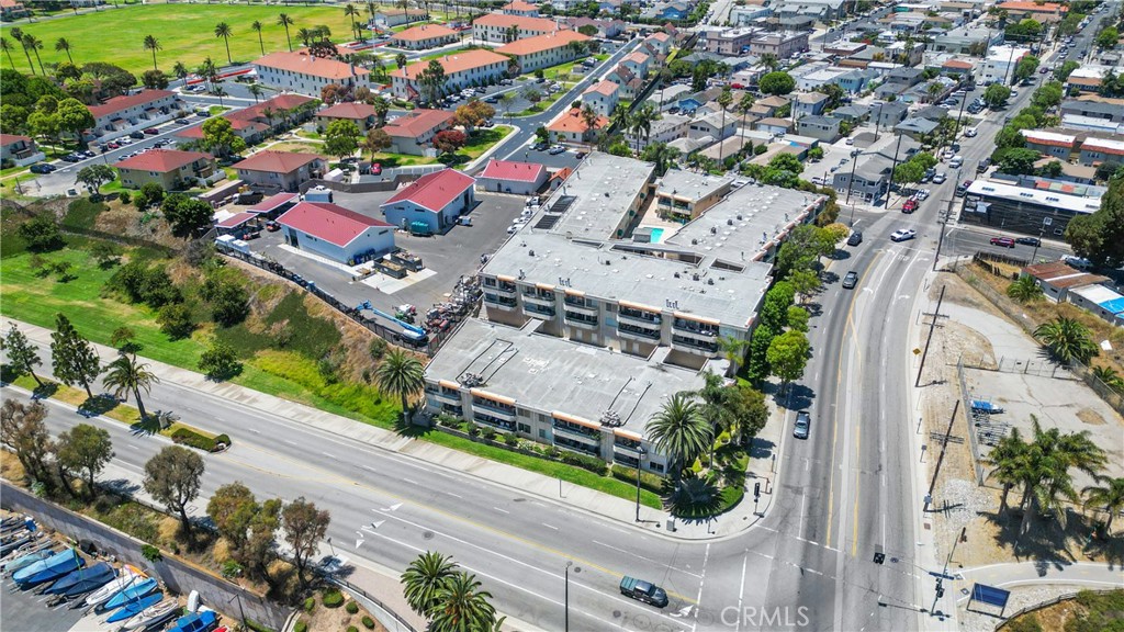 2222 S Mesa Street 8