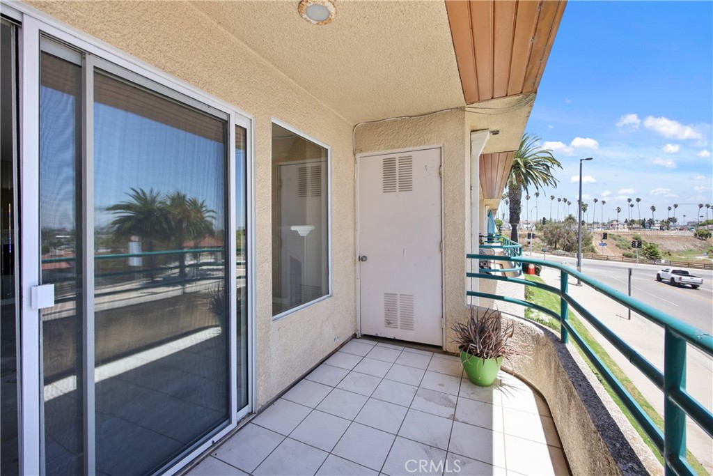 2222 S Mesa Street 8