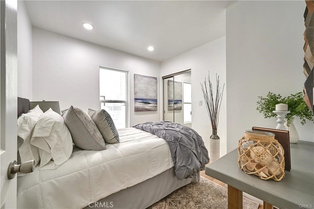 2921 S Pacific Avenue