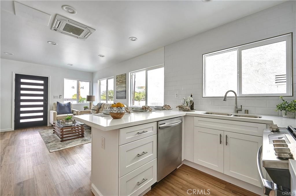 2921 S Pacific Avenue