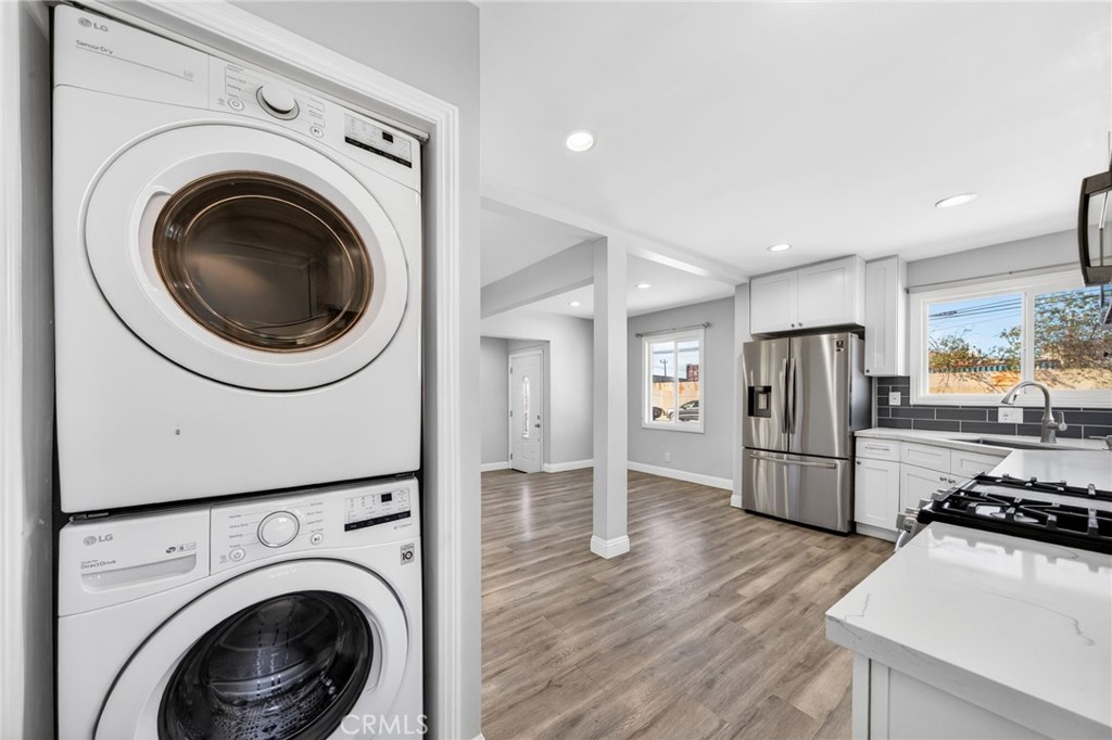 1520 E Sandison Street