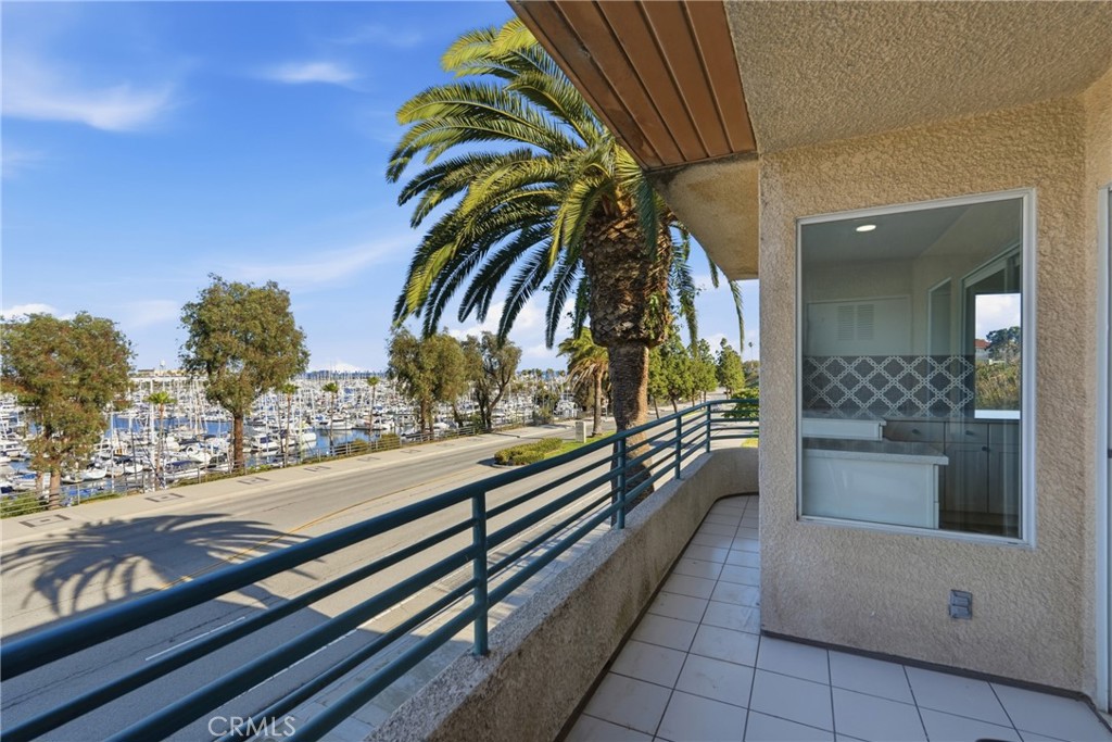 2222 S Mesa