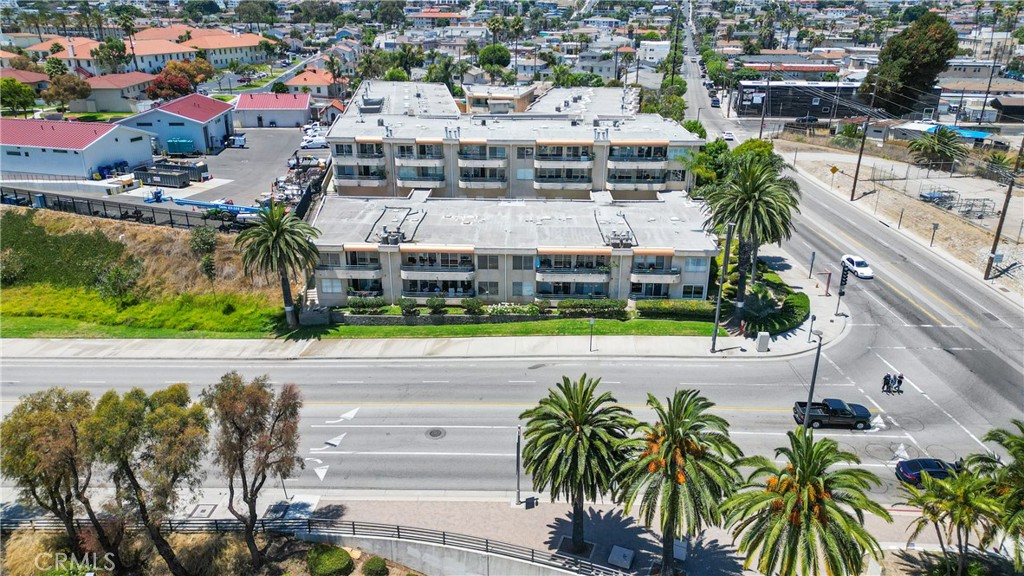 2222 S Mesa