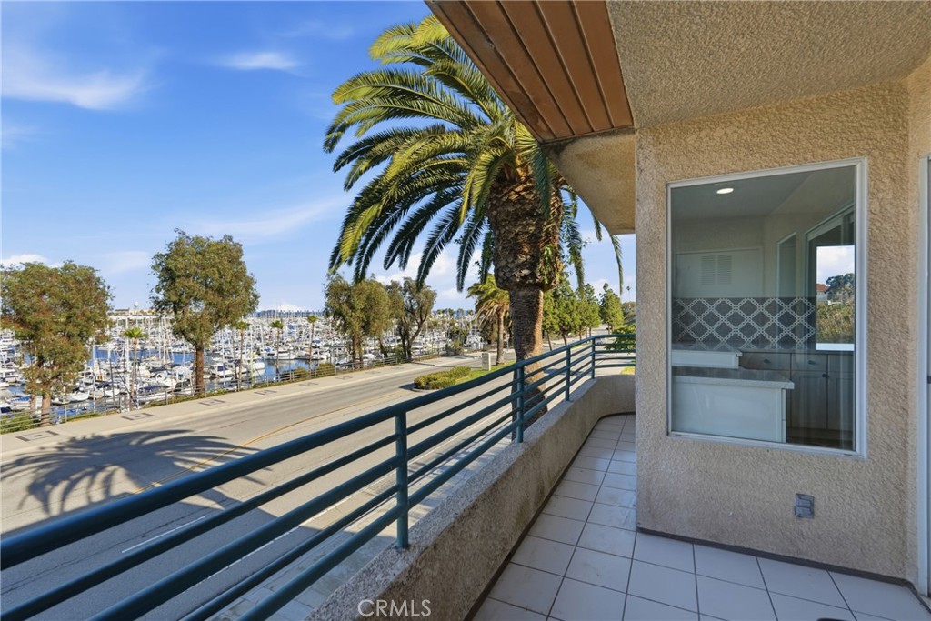 2222 S Mesa