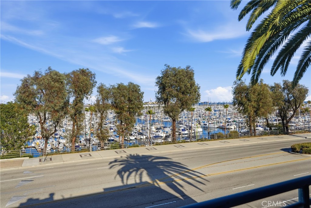 2222 S Mesa
