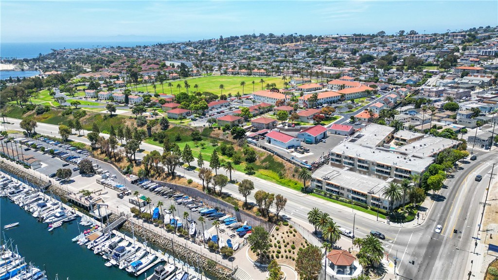 2222 S Mesa